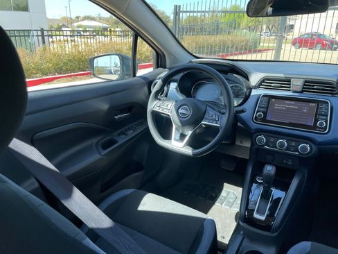 Used 2025 Nissan Versa SV image 37