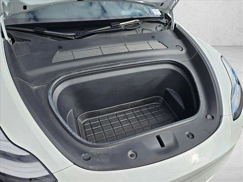 Used 2021 Tesla Model Y Long Range image 22