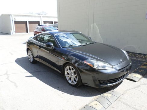 Used 2007 Hyundai Tiburon GT image 2