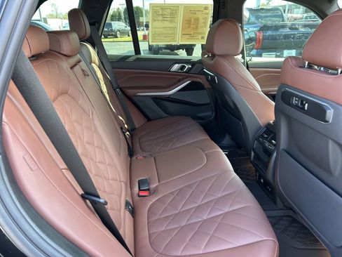 Used 2024 BMW X5 sDrive40i w/ M Sport Package image 24