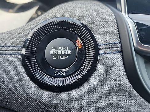 New 2026 Jeep Compass Latitude image 28