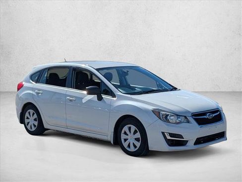 Used 2015 Subaru Impreza 2.0i image 2
