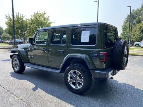 Used 2021 Jeep Wrangler Unlimited Sahara AWD/4WD image 7