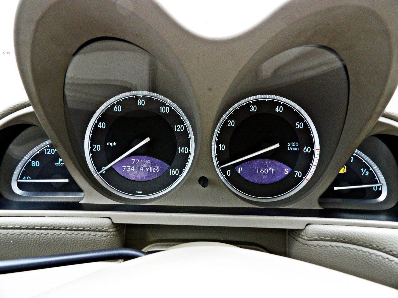 Used 2004 Mercedes-Benz SL 500 image 8