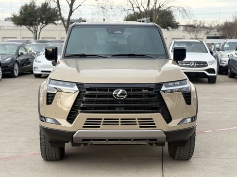Used 2025 Lexus GX 550 image 2