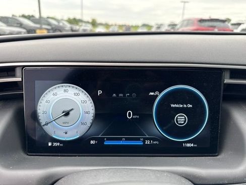 Certified 2024 Hyundai Tucson Limited AWD/4WD image 11