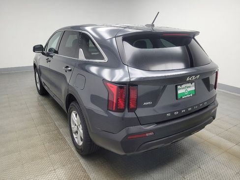 Used 2022 Kia Sorento LX AWD/4WD image 5