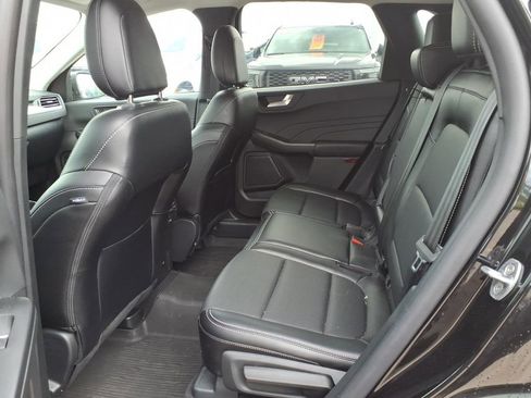 Used 2024 Ford Escape Platinum AWD/4WD image 9