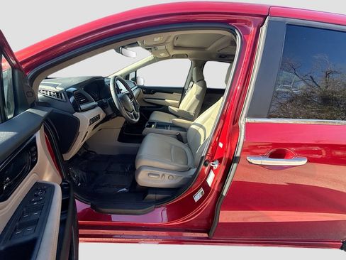 Used 2023 Honda Odyssey Touring image 21