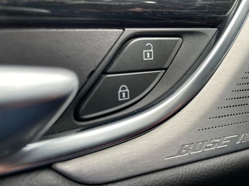 Used 2020 Cadillac XT5 Premium Luxury w/ LPO, Floor Liner Package image 9