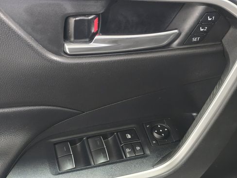 Certified 2022 Toyota RAV4 XLE Premium AWD/4WD image 26