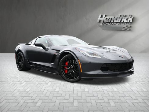 Used 2017 Chevrolet Corvette Z06 image 2