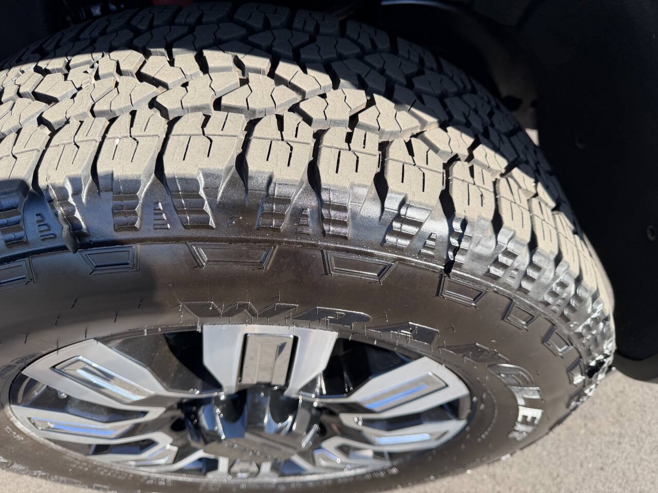 Used 2026 GMC Sierra 2500 Denali AWD/4WD image 31