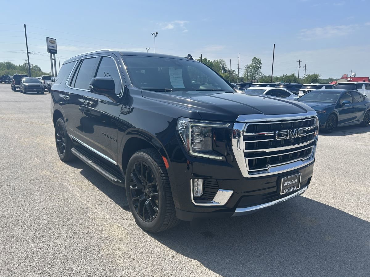 Used 2022 GMC Yukon SLT w/ SLT Luxury Package RWD image 2