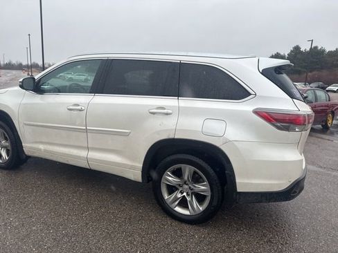Used 2014 Toyota Highlander Limited image 27