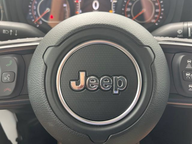 Used 2026 Jeep Gladiator Mojave AWD/4WD image 29