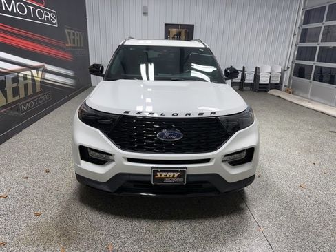 Used 2023 Ford Explorer ST-Line w/ Class IV Trailer Tow Package image 33