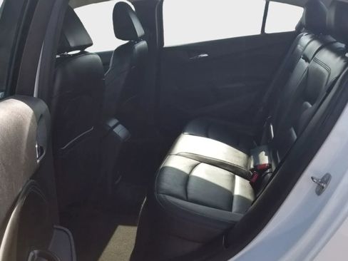 Used 2017 Chevrolet Cruze Premier FWD image 12