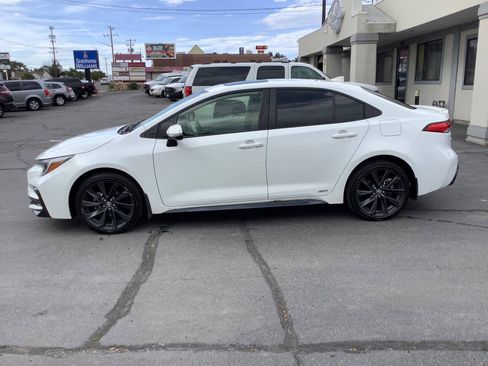 Used 2025 Toyota Corolla SE w/ SE Premium Package AWD/4WD image 20