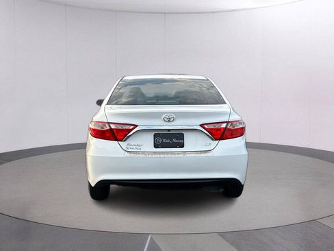 Used 2017 Toyota Camry LE FWD image 4