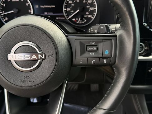 Used 2023 Nissan Pathfinder SL w/ Black Appearance Package AWD/4WD image 19