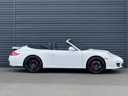 Used 2009 Porsche 911 Carrera 4S image 8