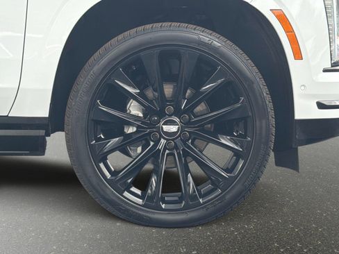 Used 2026 Cadillac Escalade Platinum Sport w/ LPO, ONYX Package AWD/4WD image 20