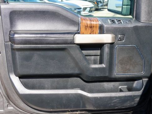 Used 2019 Ford F150 Lariat w/ Equipment Group 502A Luxury image 11