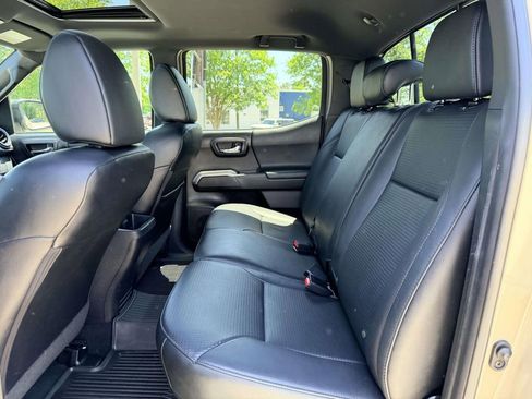 Certified 2020 Toyota Tacoma Limited AWD/4WD image 17