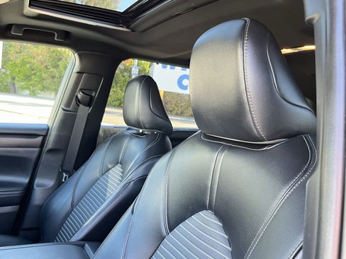 Used 2022 Toyota Highlander XSE image 17