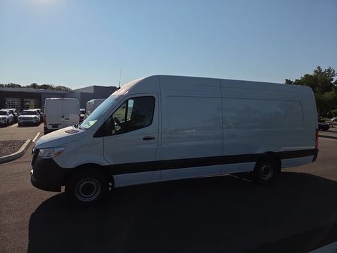 New 2026 Mercedes-Benz Sprinter 2500 image 8