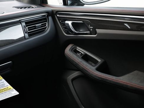 New 2026 Porsche Macan GTS image 32