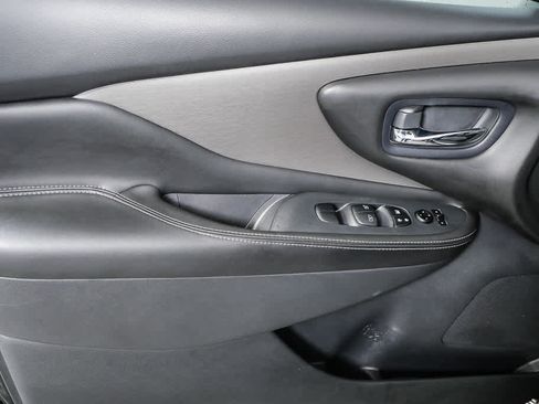 Used 2020 Nissan Murano S w/ Technology Package image 6