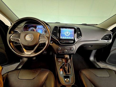Used 2020 Jeep Cherokee Limited AWD/4WD image 16