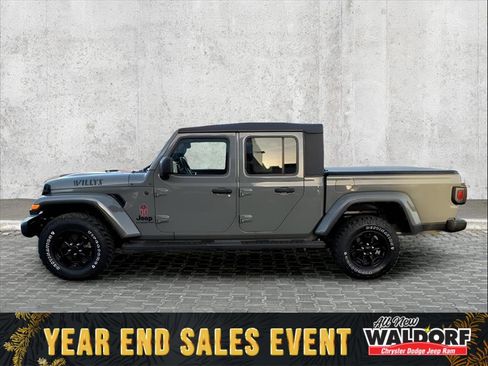Used 2022 Jeep Gladiator Willys image 4