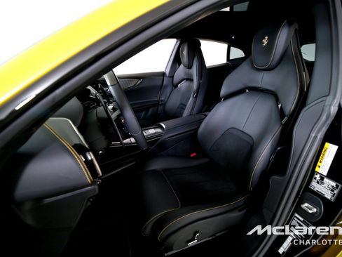 Used 2024 Ferrari Purosangue image 11