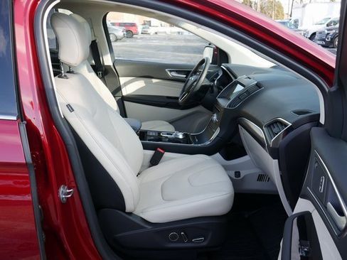 Used 2019 Ford Edge Titanium w/ Equipment Group 301A image 28