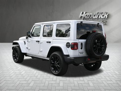 Used 2025 Jeep Wrangler Sahara w/ Safety Group image 8