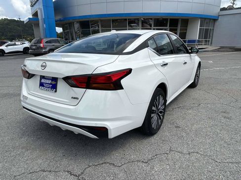 Used 2025 Nissan Altima 2.5 SV AWD/4WD image 3