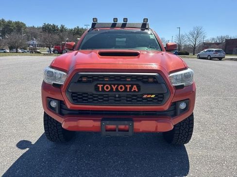 Used 2016 Toyota Tacoma TRD Sport w/ Towing Package image 2