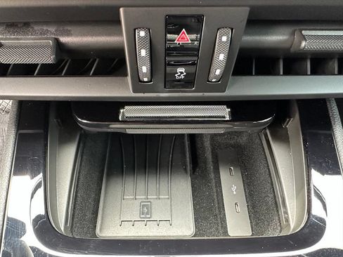 Certified 2024 Porsche Cayenne AWD/4WD image 33