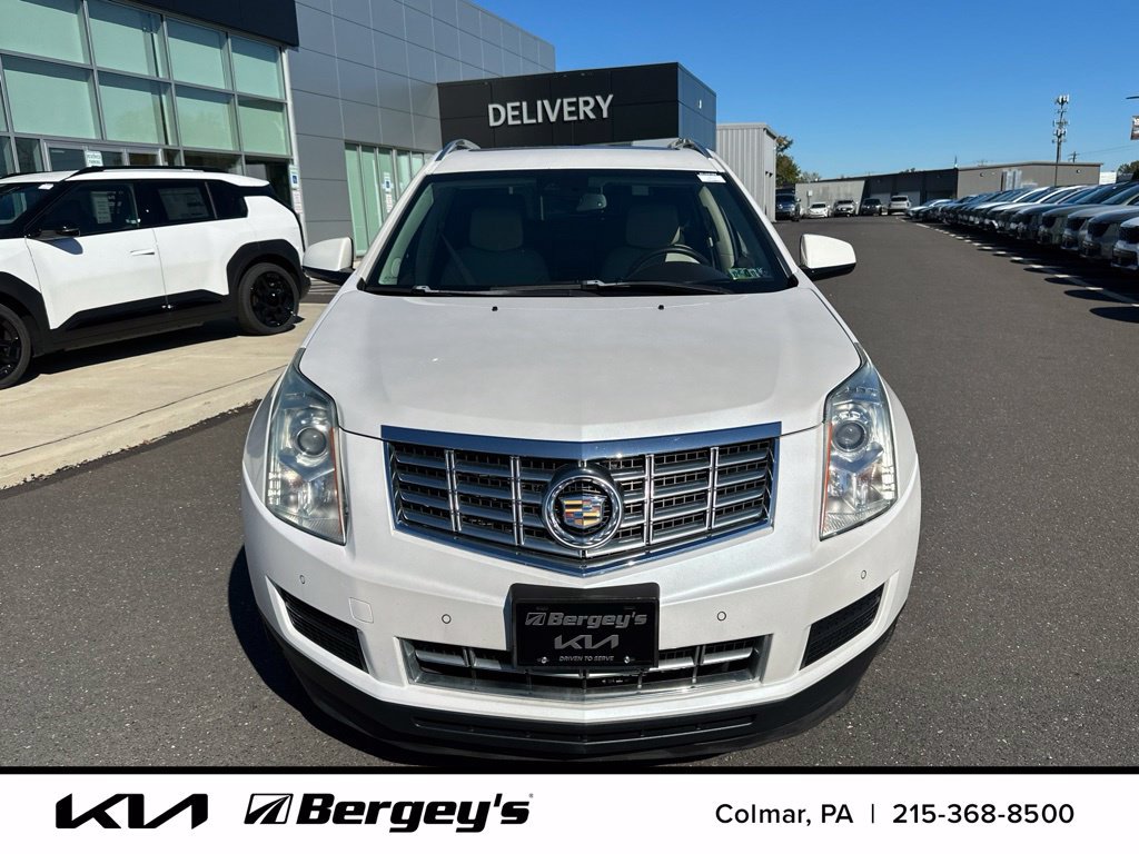 Used 2015 Cadillac SRX Luxury w/ Driver Awareness Package FWD image 3