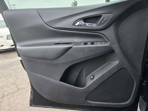 Used 2021 Chevrolet Equinox LT image 12