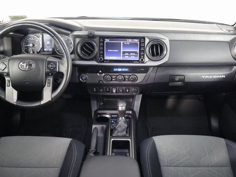 Used 2022 Toyota Tacoma TRD Sport w/ Technology Package RWD image 8
