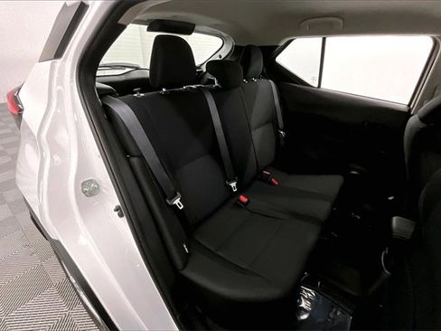 New 2025 Nissan Kicks Play S image 30