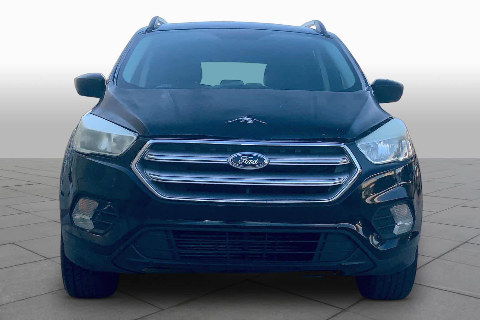 Used 2017 Ford Escape SE AWD/4WD image 4