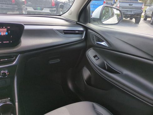 Certified 2024 Buick Encore GX Preferred w/ Comfort Package image 18