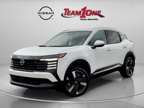 New 2025 Nissan Kicks SR image 2