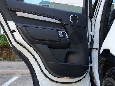 Used 2022 Land Rover Discovery HSE R-Dynamic AWD/4WD image 40