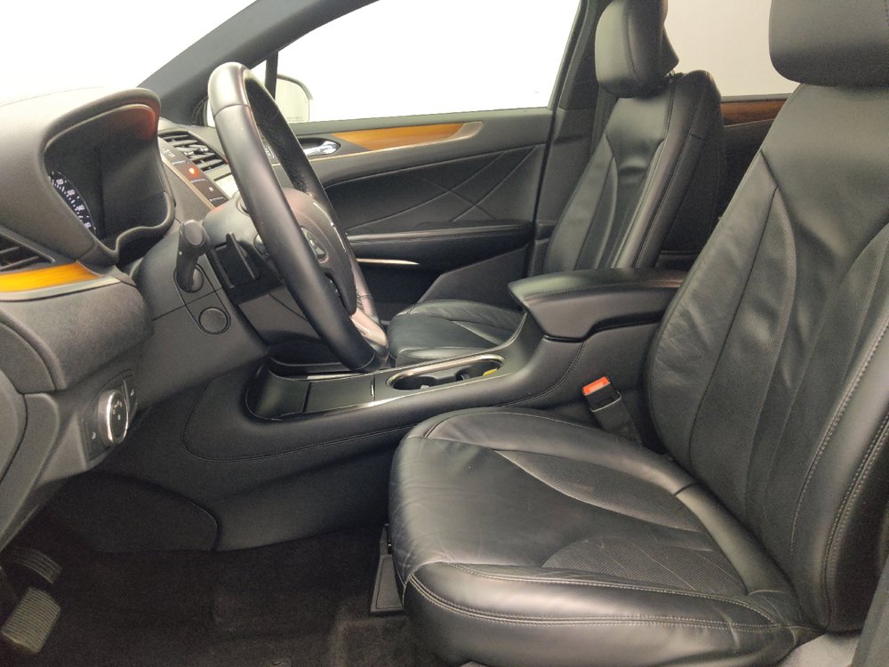 Used 2017 Lincoln MKC Select w/ Select Plus Package FWD image 17